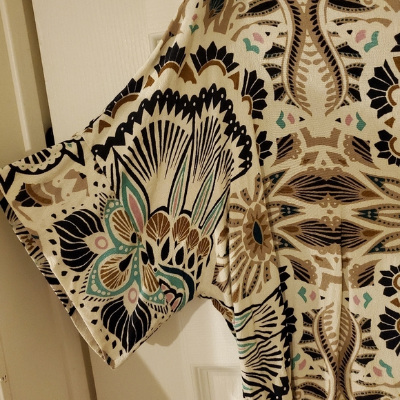 H&M Printed Top - Picture 3 of 6